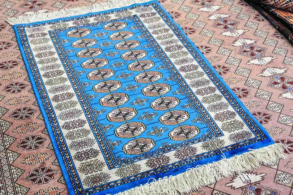 How To Choose The Perfect Prayer Mat - A Beginner's Guide