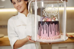Celebrating in Style: Where to Find the Best Customized Cakes in Dubai