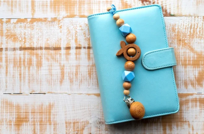 The Perfect Accessory: How to Choose the Right Designer Wristlet Wallet