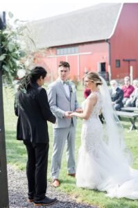 barn wedding venues near Lansing MI